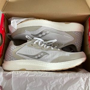 Saucony Women’s Freedom 4, size 8.5